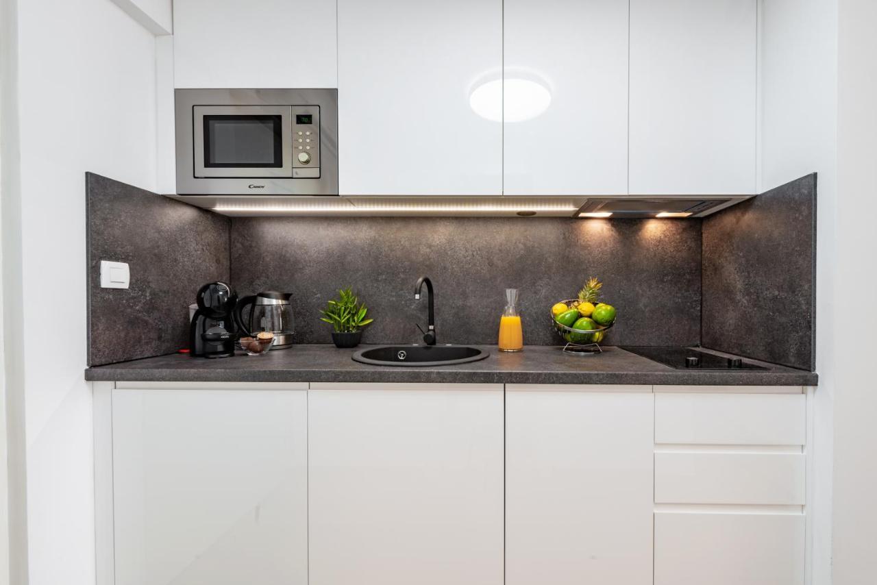 Central Deluxe Studio Apartment Дубровник Екстериор снимка
